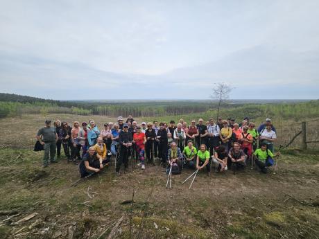 „Z kijami do lasu. Pierwszy spacer za nami”